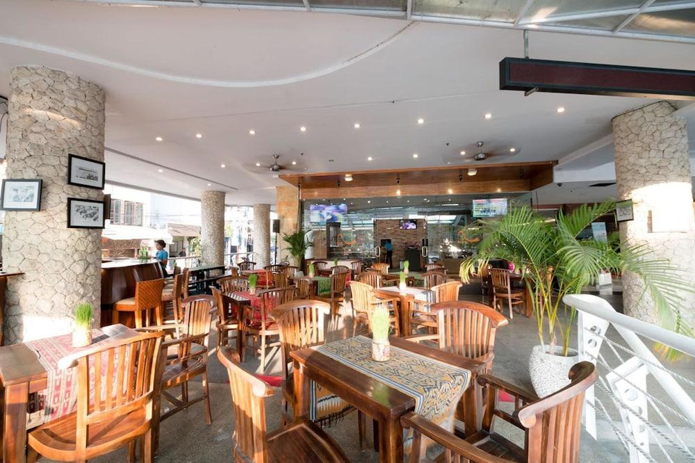 Kutabex Beachfront Hotel Kuta Lombok Eksteriør billede