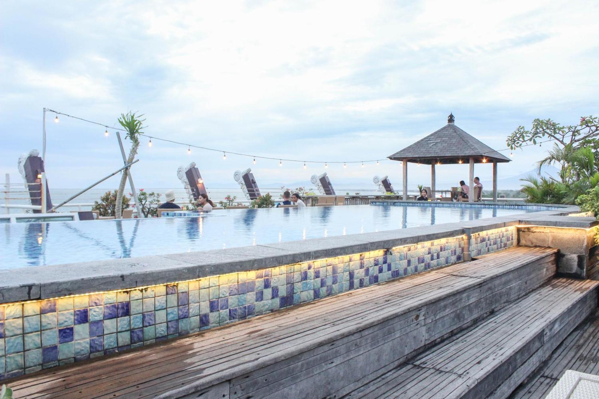 Kutabex Beachfront Hotel Kuta Lombok Eksteriør billede