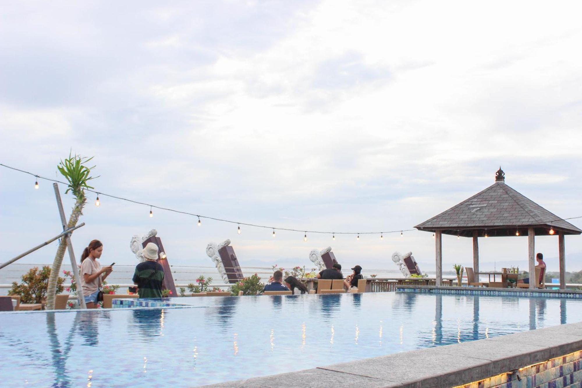 Kutabex Beachfront Hotel Kuta Lombok Eksteriør billede