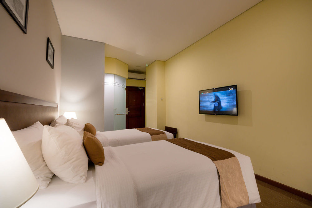 Kutabex Beachfront Hotel Kuta Lombok Eksteriør billede